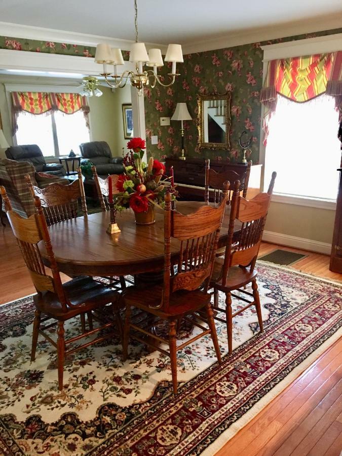 Villa Downtown Abode In The Heart Of The Bourbon Trail à Lebanon Extérieur photo