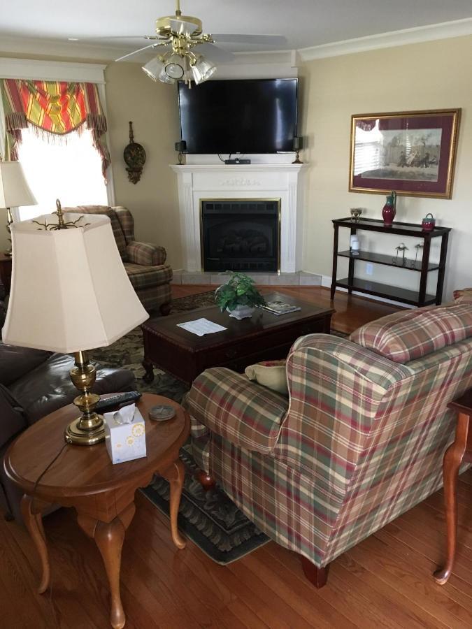 Villa Downtown Abode In The Heart Of The Bourbon Trail à Lebanon Extérieur photo