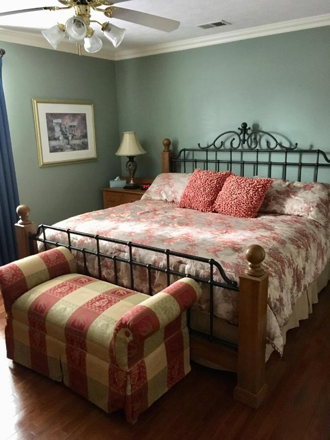 Villa Downtown Abode In The Heart Of The Bourbon Trail à Lebanon Extérieur photo